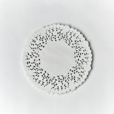 9" Doilies